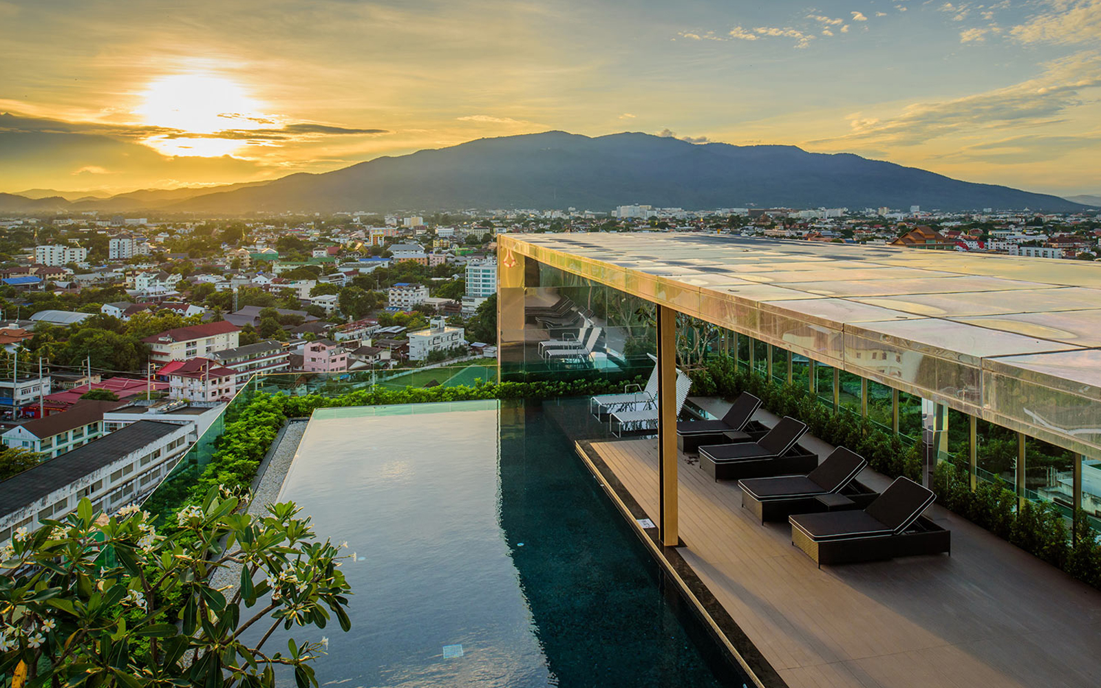 where to stay in chiang mai