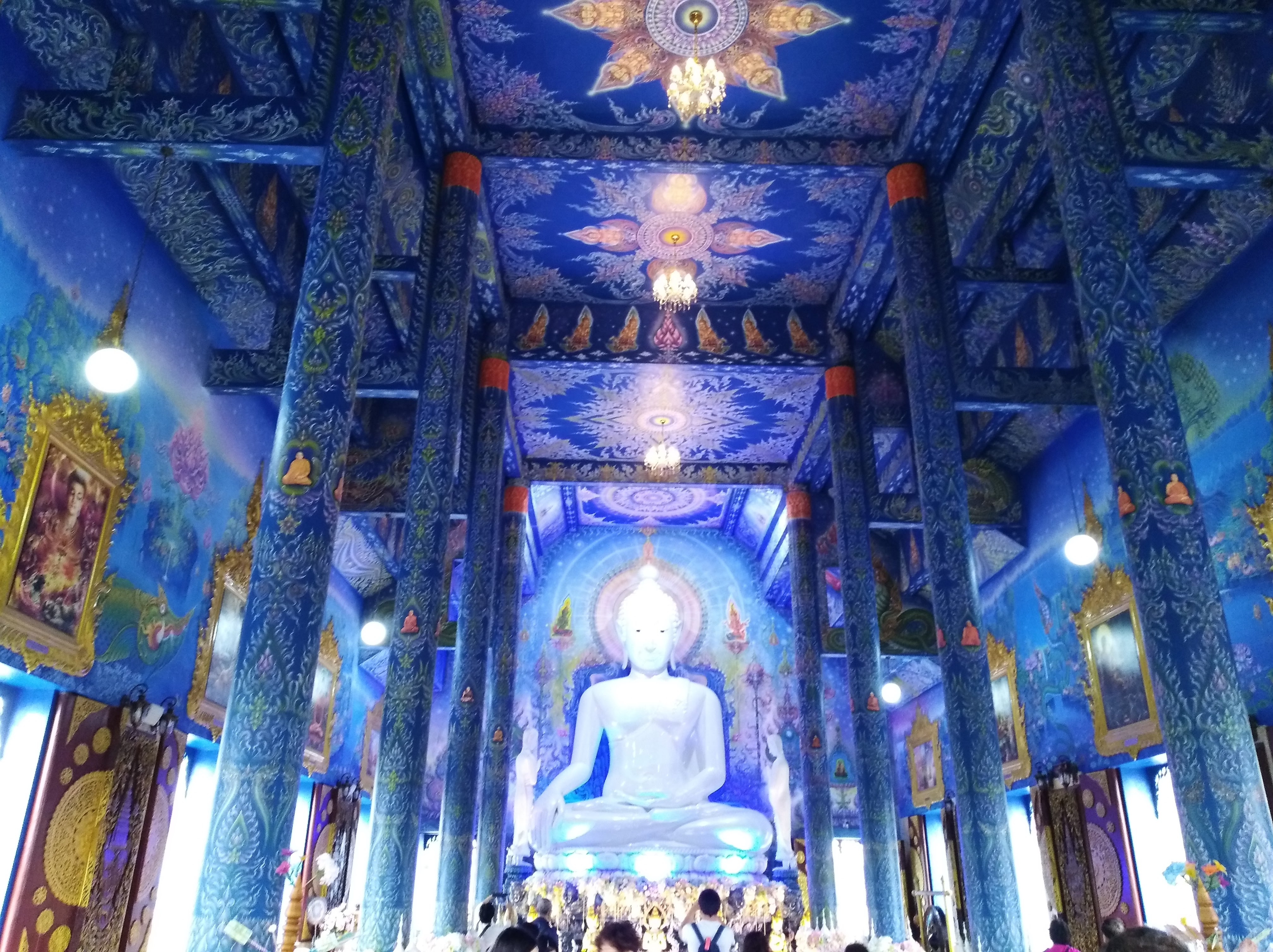 Blue temple Chiang Rai